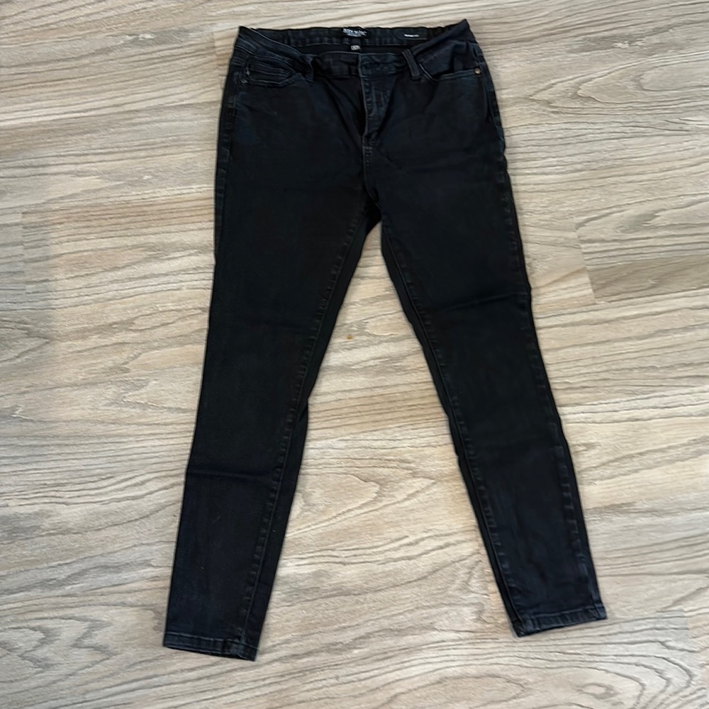 Black Judy BlueSkinny Jeans. 13/31